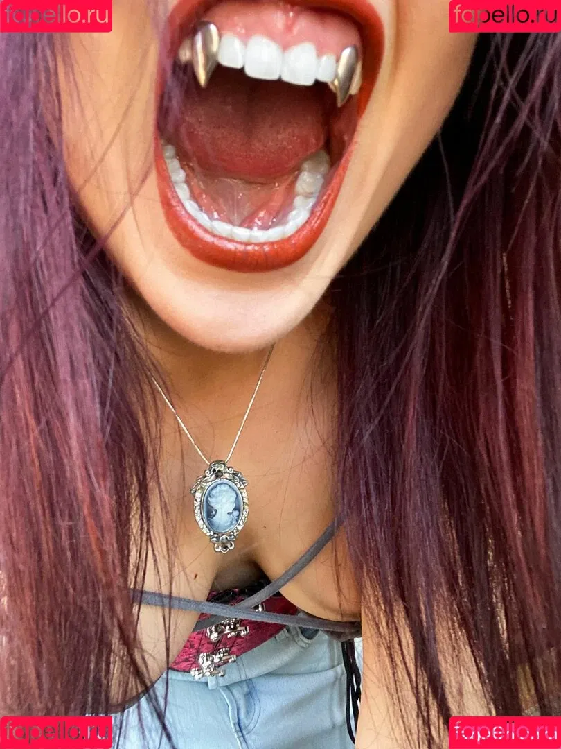 vickipsythemoore Onlyfans Photo Gallery 