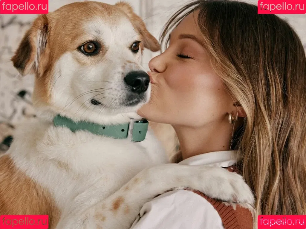 Olivia Holt Onlyfans Photo Gallery 