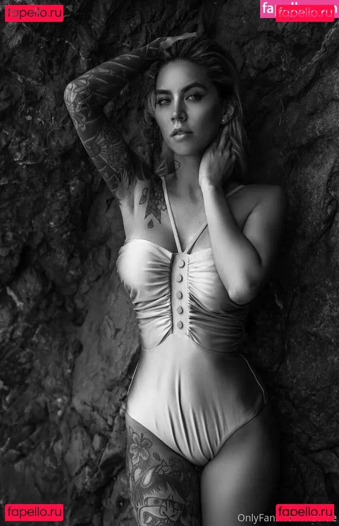 rizerae Onlyfans Photo Gallery 