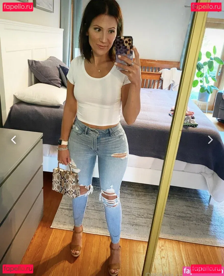 Elle Baker Onlyfans Photo Gallery 