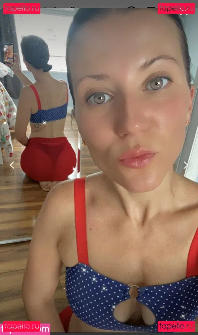 Elle Baker Onlyfans Photo Gallery 