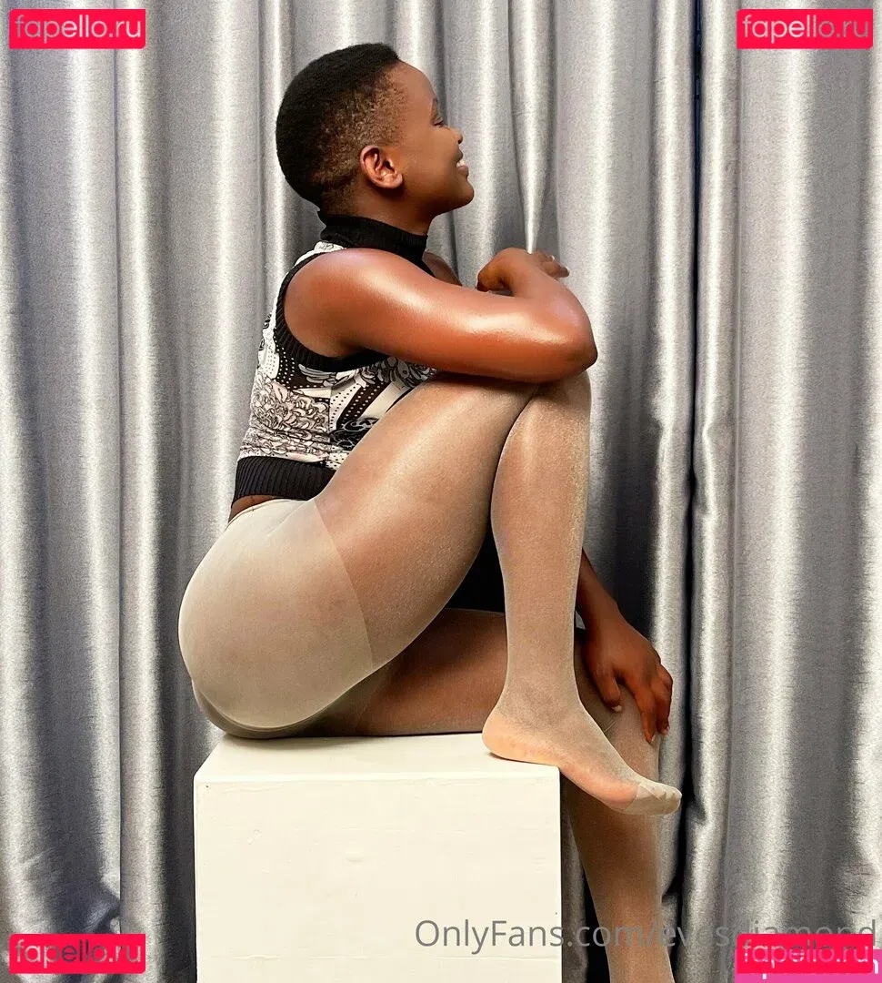 evesdiamond Onlyfans Photo Gallery 