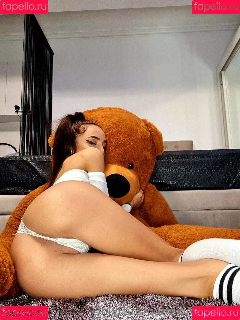 lorenpetite Onlyfans Photo Gallery 