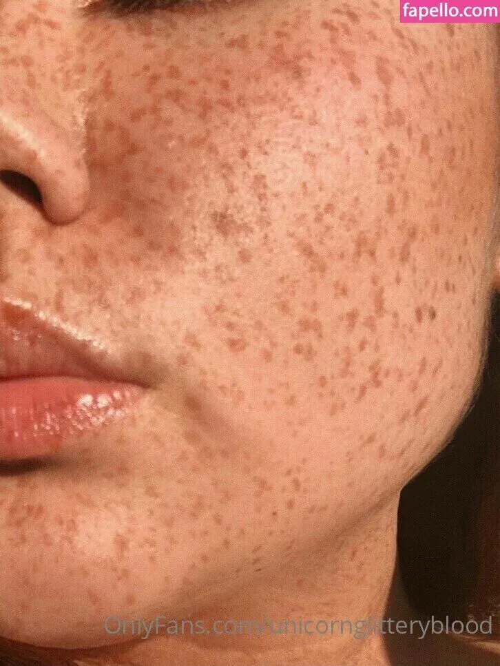 Unicornglitteryblood Onlyfans Photo Gallery 