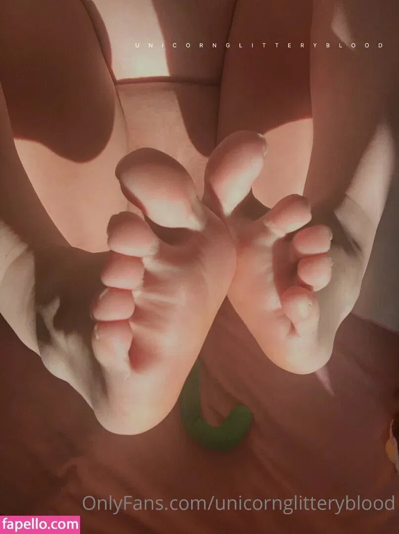 Unicornglitteryblood Onlyfans Photo Gallery 