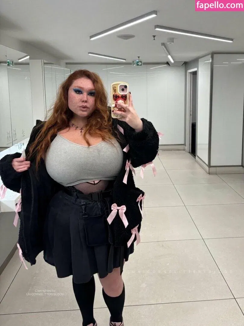 Unicornglitteryblood Onlyfans Photo Gallery 