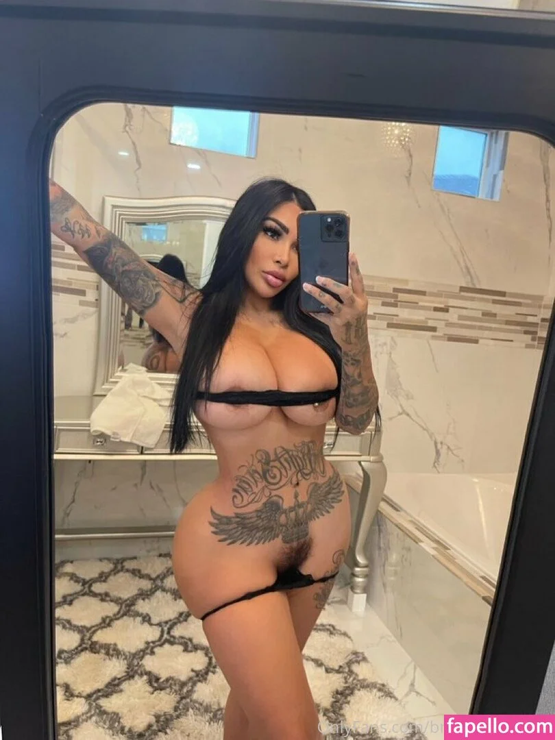 brittanya2horny Onlyfans Photo Gallery 