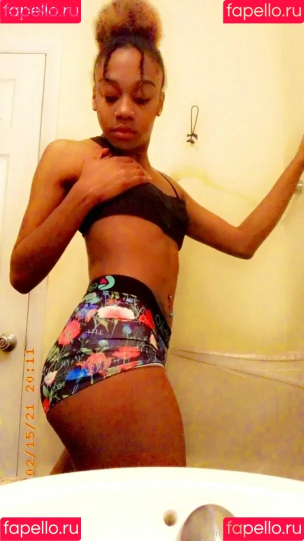 its.sliim Onlyfans Photo Gallery 