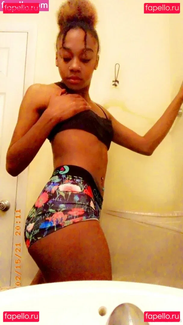 its.sliim Onlyfans Photo Gallery 