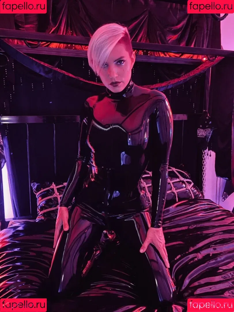 matrix.dominatrix Onlyfans Photo Gallery 
