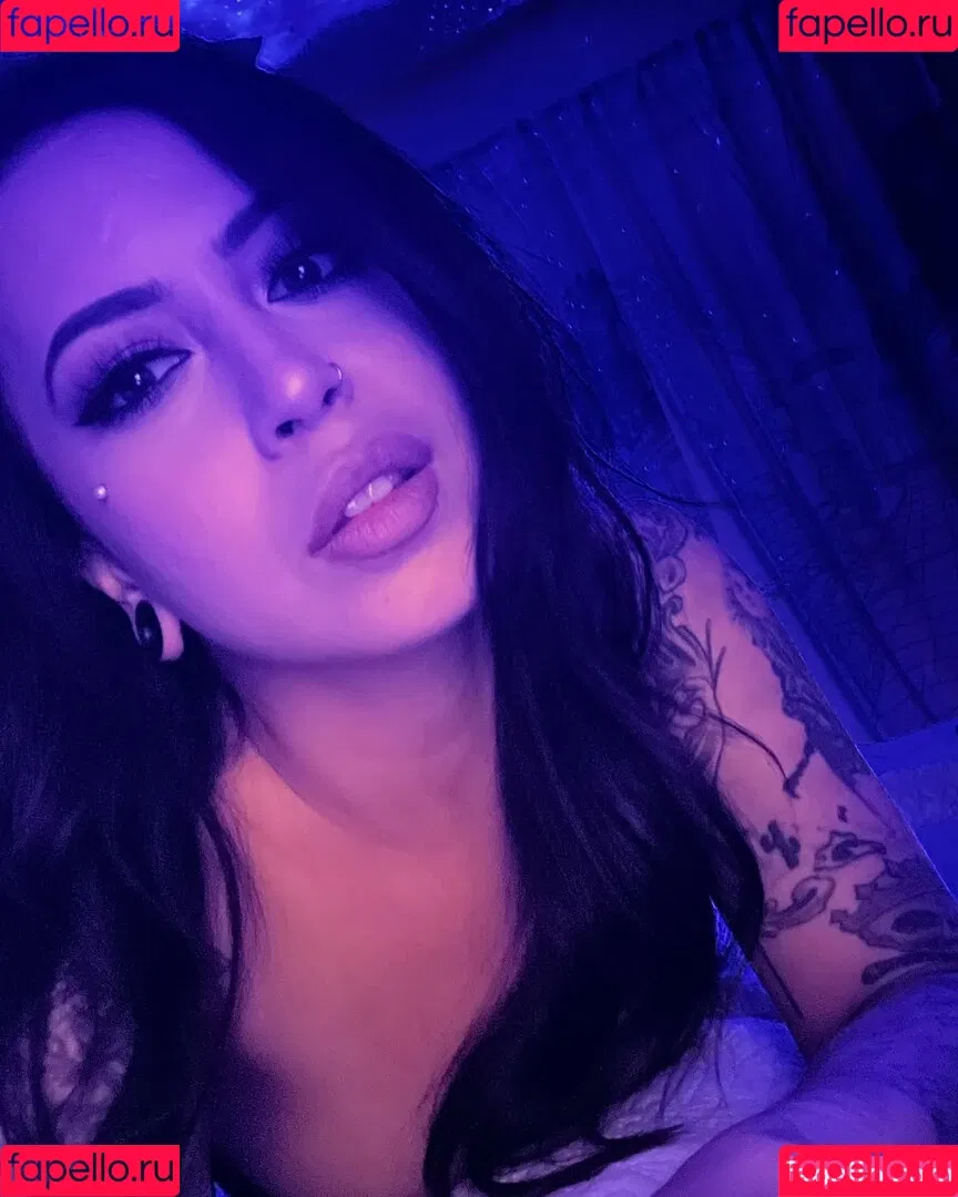 meghanelle Onlyfans Photo Gallery 