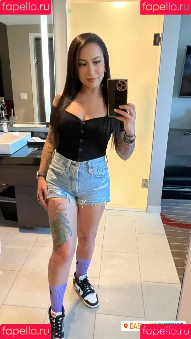 meghanelle Onlyfans Photo Gallery 