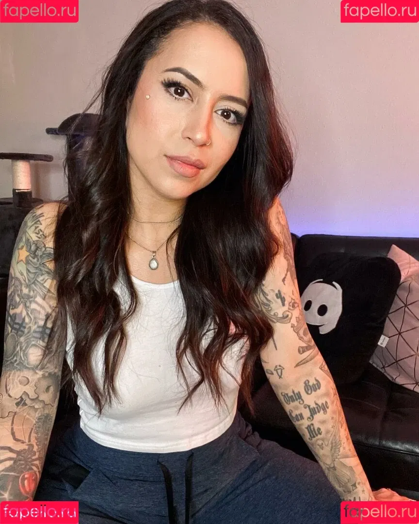 meghanelle Onlyfans Photo Gallery 