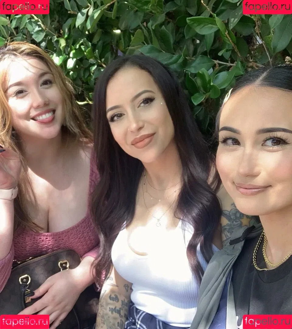 meghanelle Onlyfans Photo Gallery 