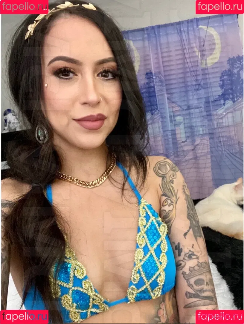 meghanelle Onlyfans Photo Gallery 