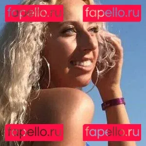 yourfavehippie Onlyfans Photo Gallery 