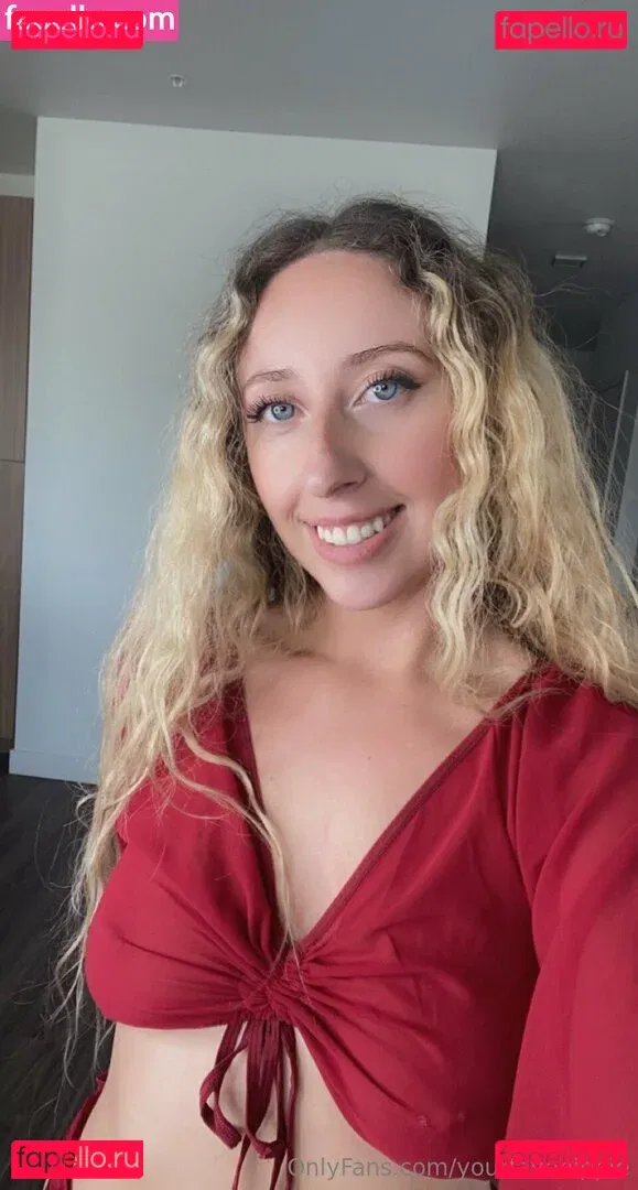 yourfavehippie Onlyfans Photo Gallery 