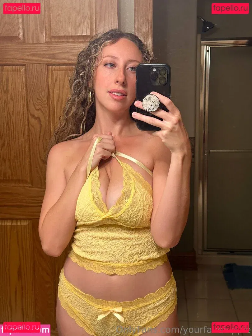 yourfavehippie Onlyfans Photo Gallery 