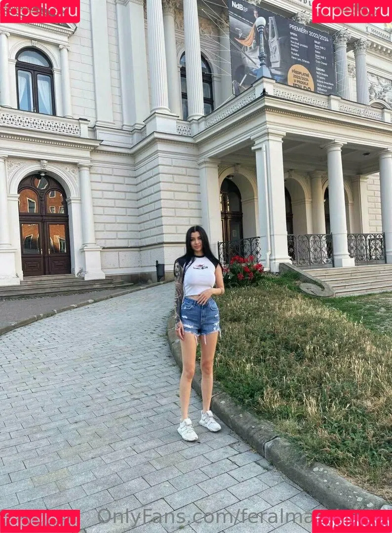 feralmaryberry Onlyfans Photo Gallery 