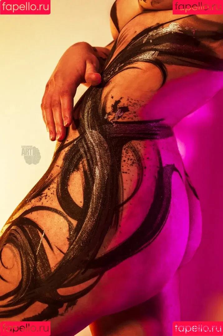 curlywiktoria Onlyfans Photo Gallery 
