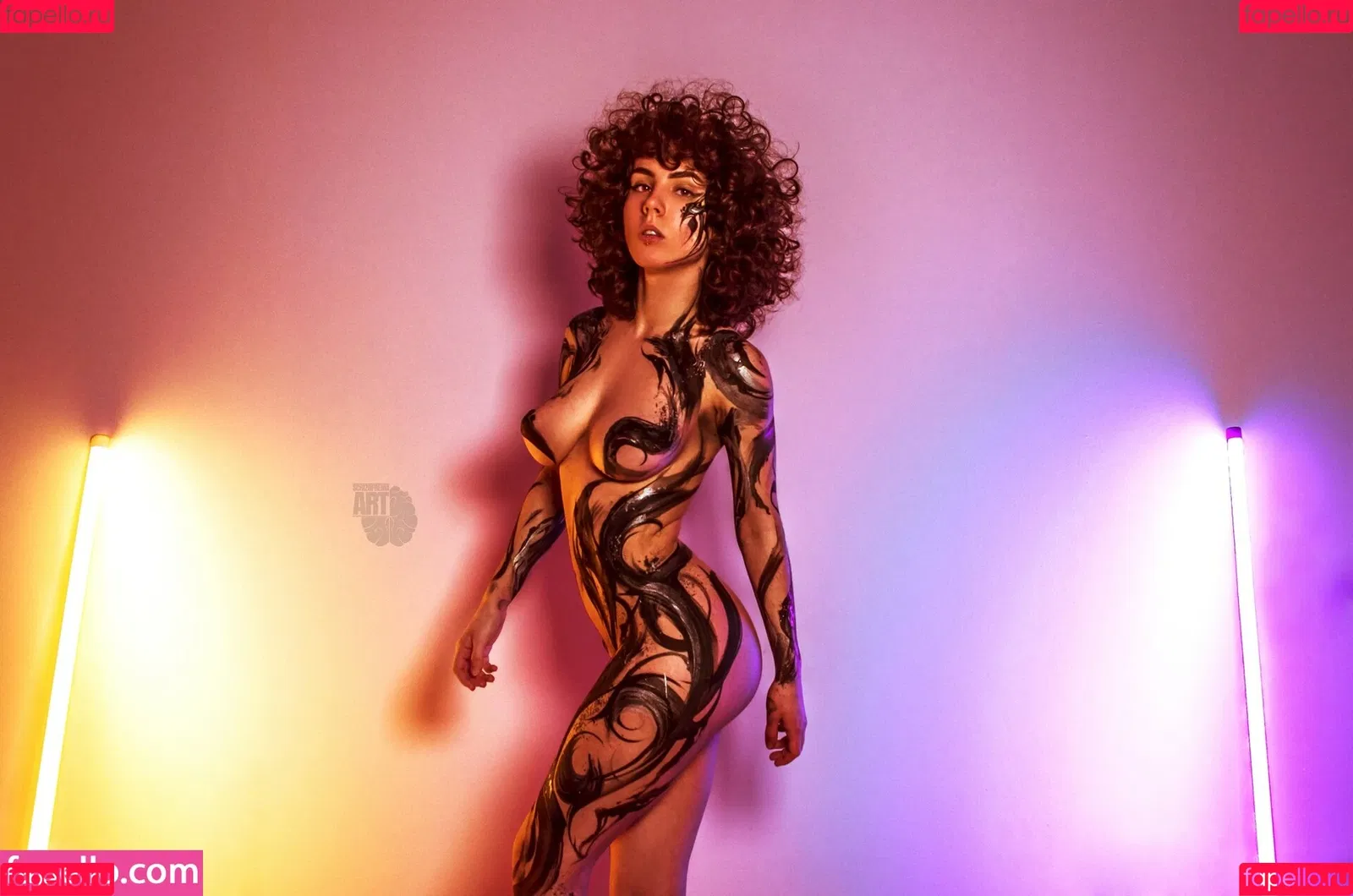 curlywiktoria Onlyfans Photo Gallery 