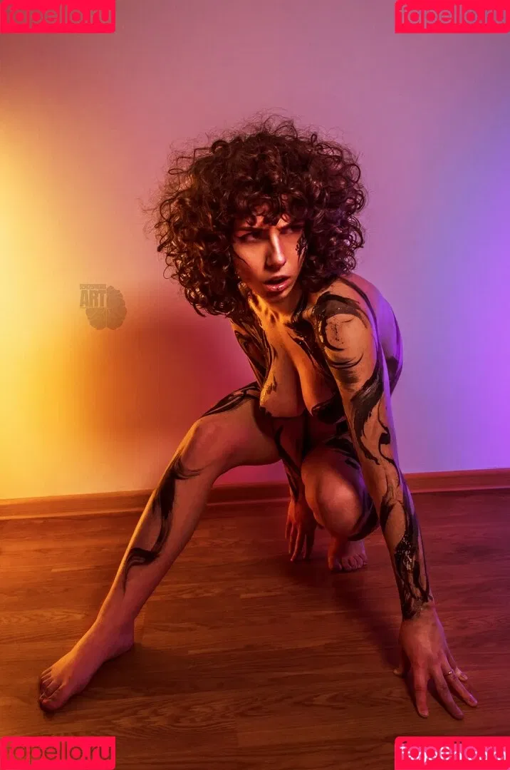curlywiktoria Onlyfans Photo Gallery 