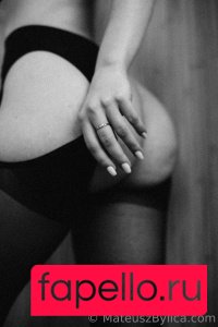 curlywiktoria Onlyfans Photo Gallery 