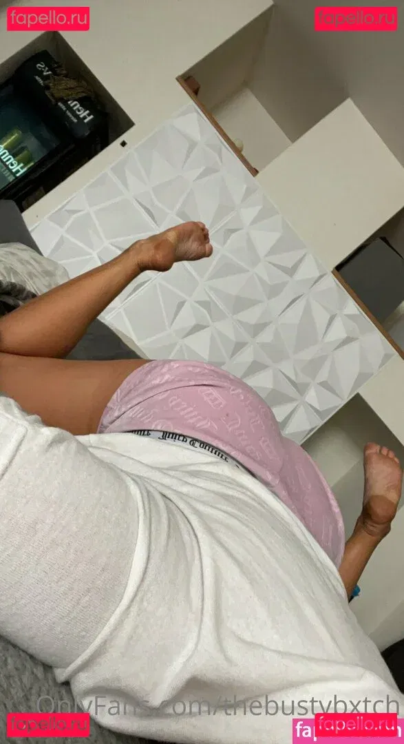 thebustybxtch Onlyfans Photo Gallery 