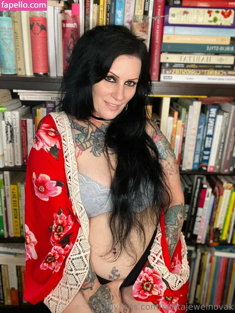 katitajewelnovak Onlyfans Photo Gallery 