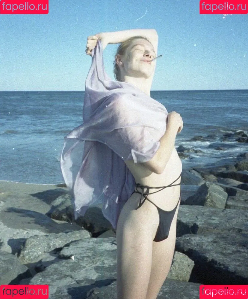 Hunter Schafer Onlyfans Photo Gallery 