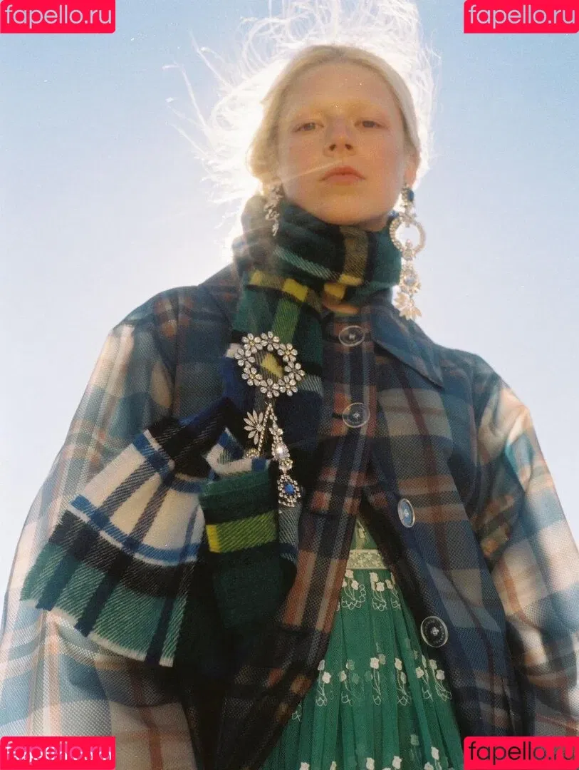 Hunter Schafer Onlyfans Photo Gallery 
