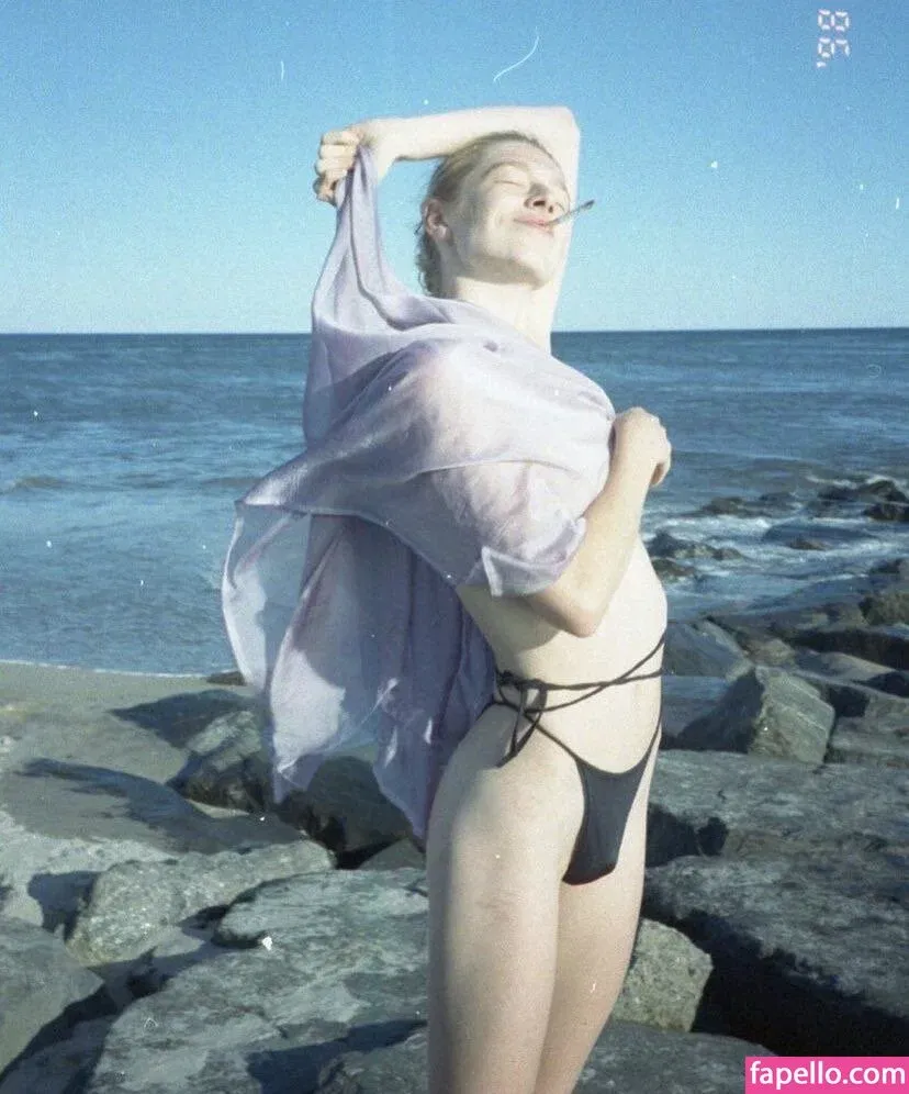 Hunter Schafer Onlyfans Photo Gallery 