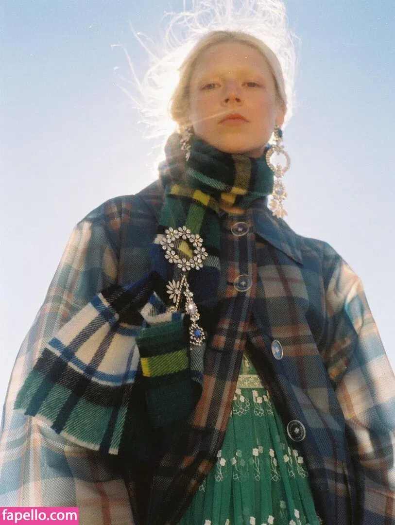 Hunter Schafer Onlyfans Photo Gallery 