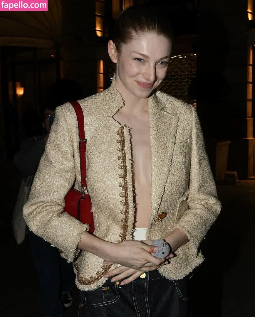 Hunter Schafer Onlyfans Photo Gallery 