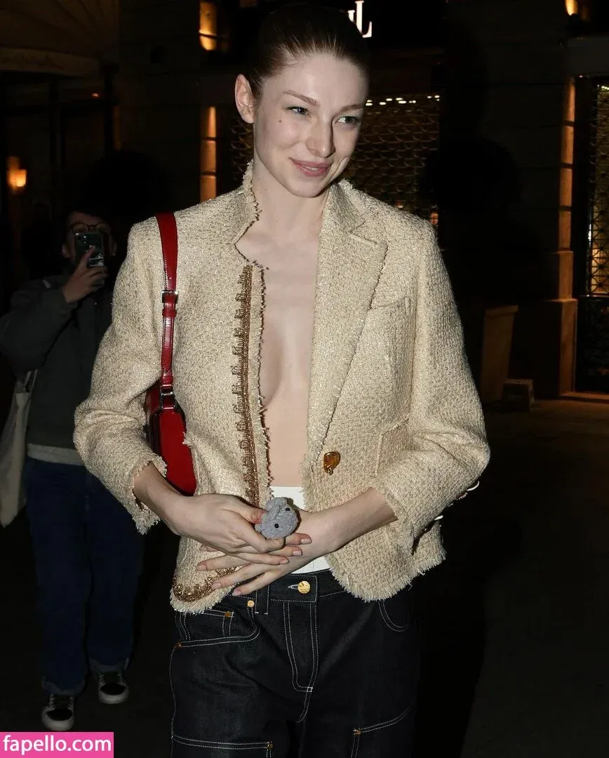 Hunter Schafer Onlyfans Photo Gallery 