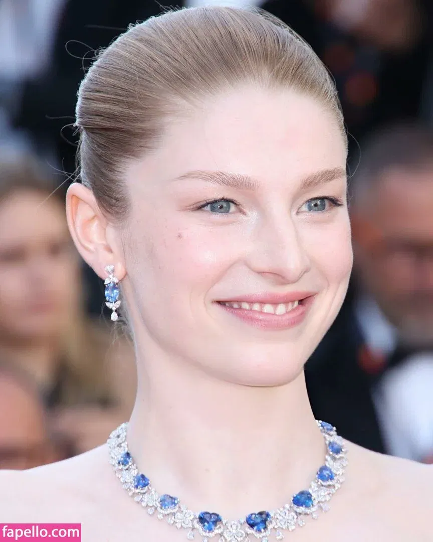 Hunter Schafer Onlyfans Photo Gallery 