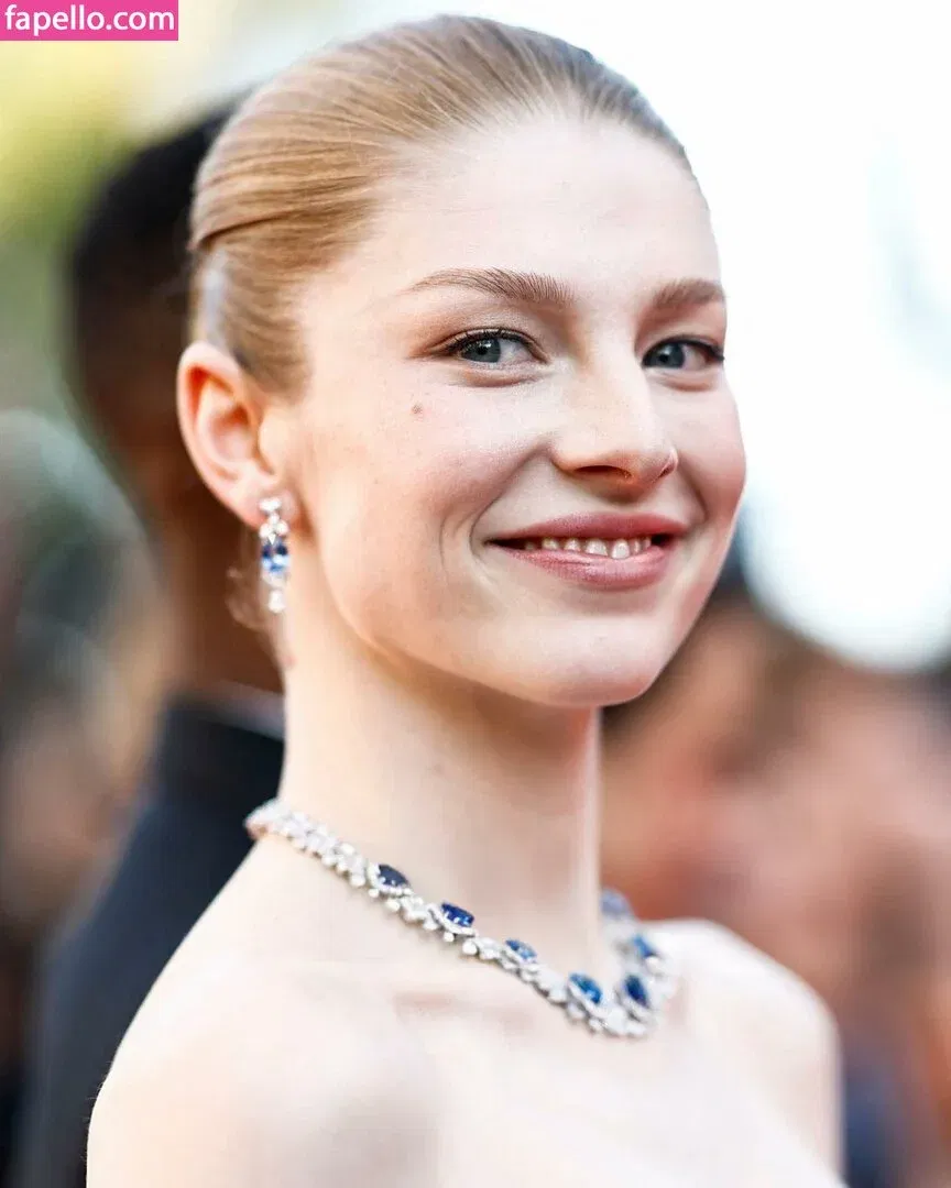 Hunter Schafer Onlyfans Photo Gallery 