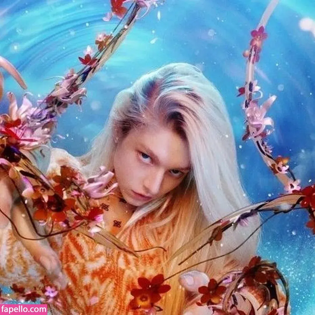 Hunter Schafer Onlyfans Photo Gallery 