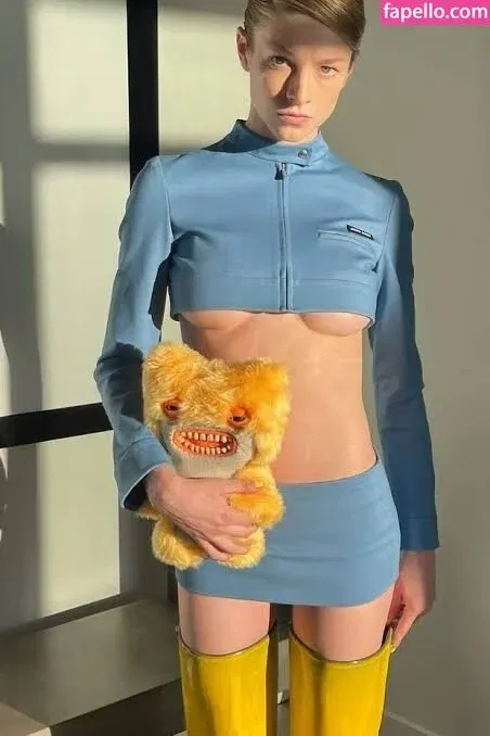 Hunter Schafer Onlyfans Photo Gallery 