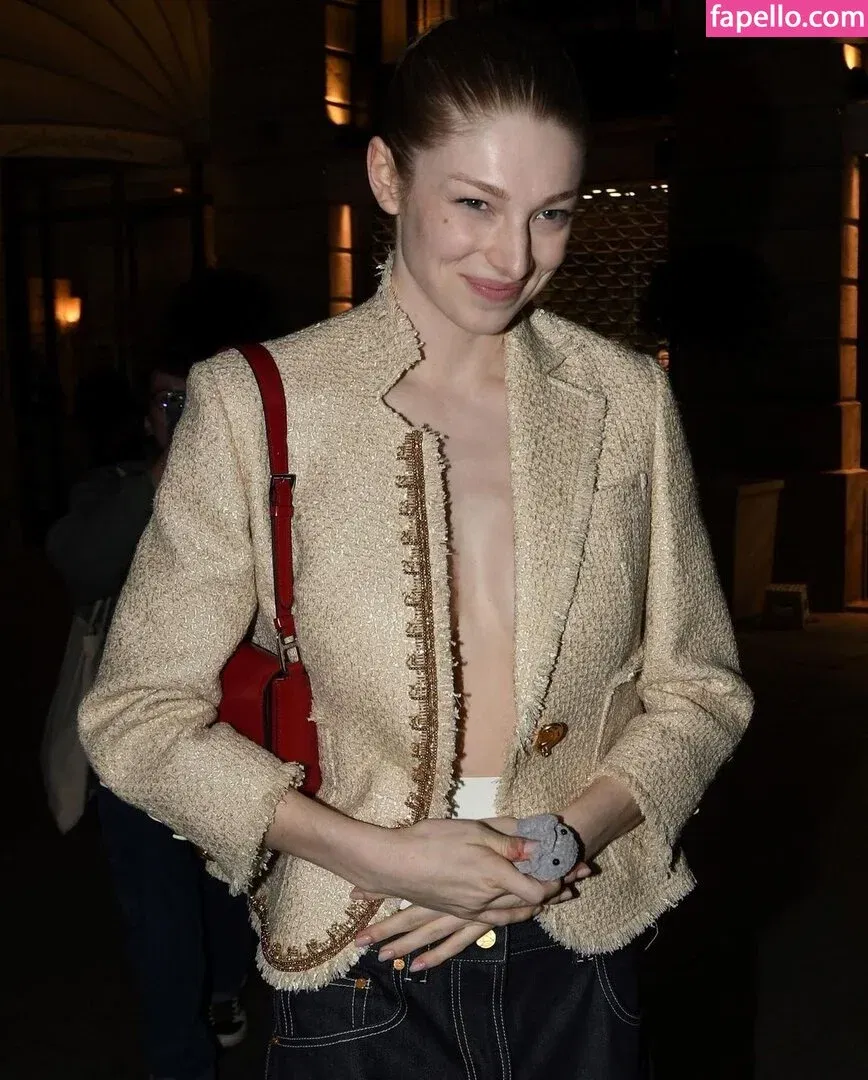 Hunter Schafer Onlyfans Photo Gallery 