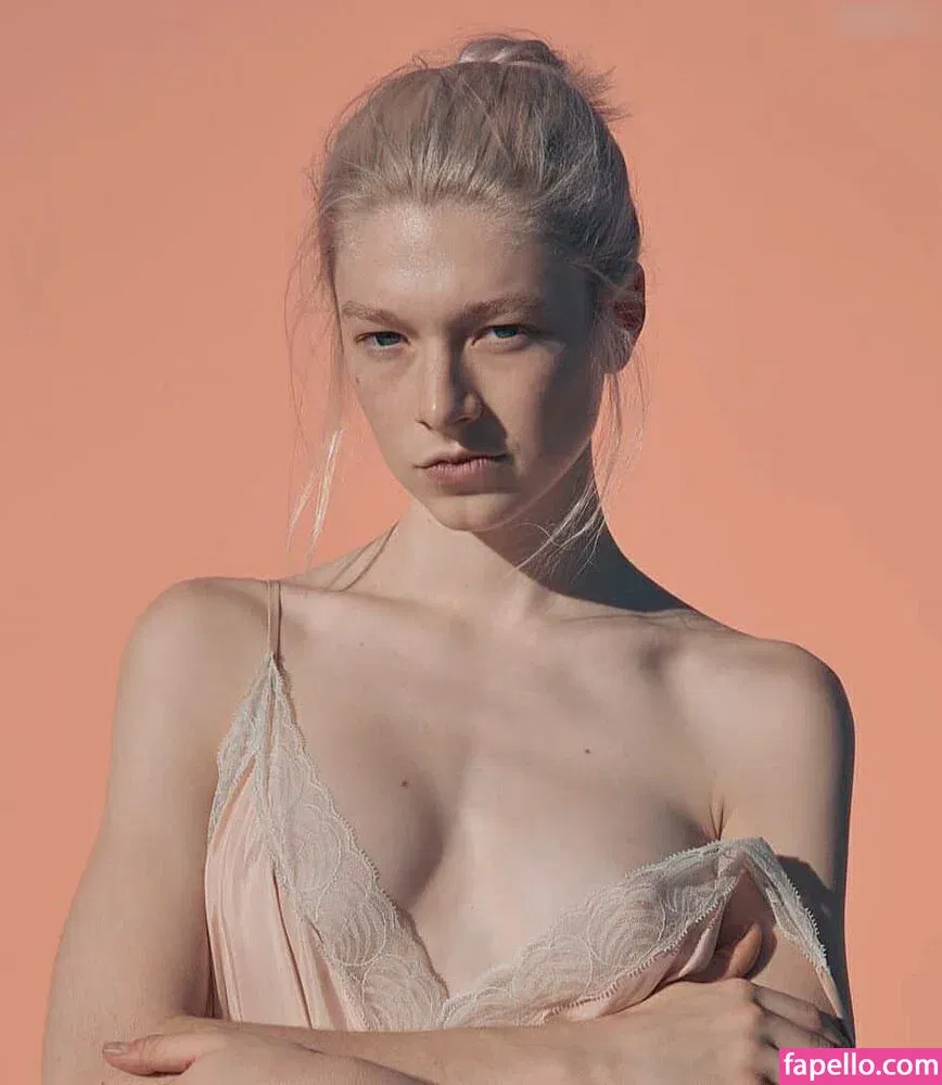 Hunter Schafer Onlyfans Photo Gallery 