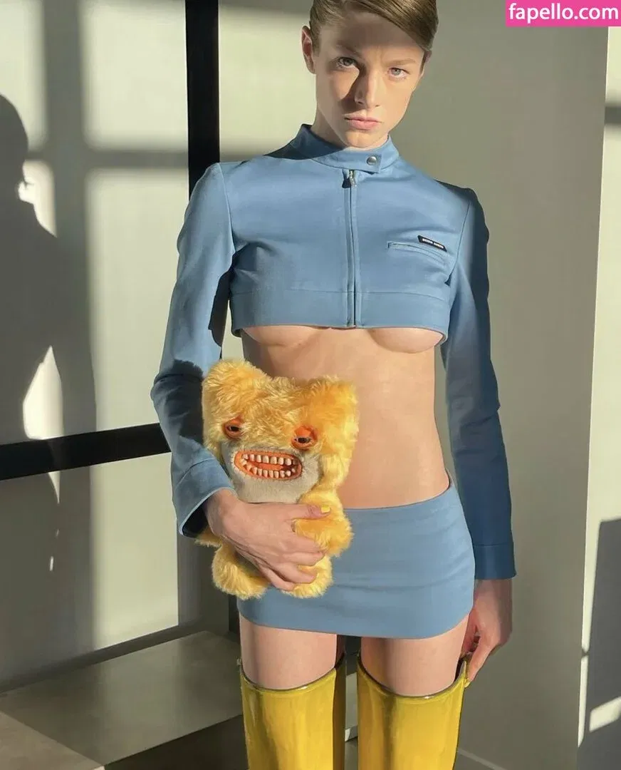 Hunter Schafer Onlyfans Photo Gallery 