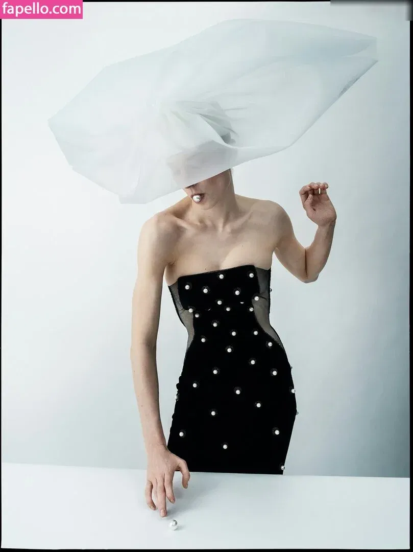 Hunter Schafer Onlyfans Photo Gallery 