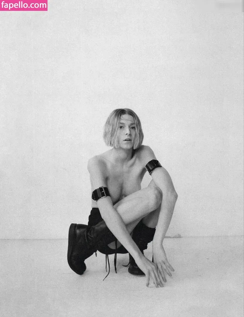 Hunter Schafer Onlyfans Photo Gallery 