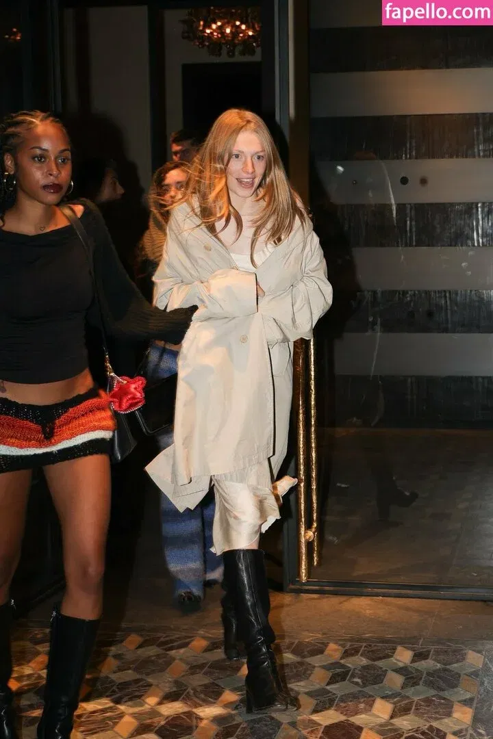 Hunter Schafer Onlyfans Photo Gallery 