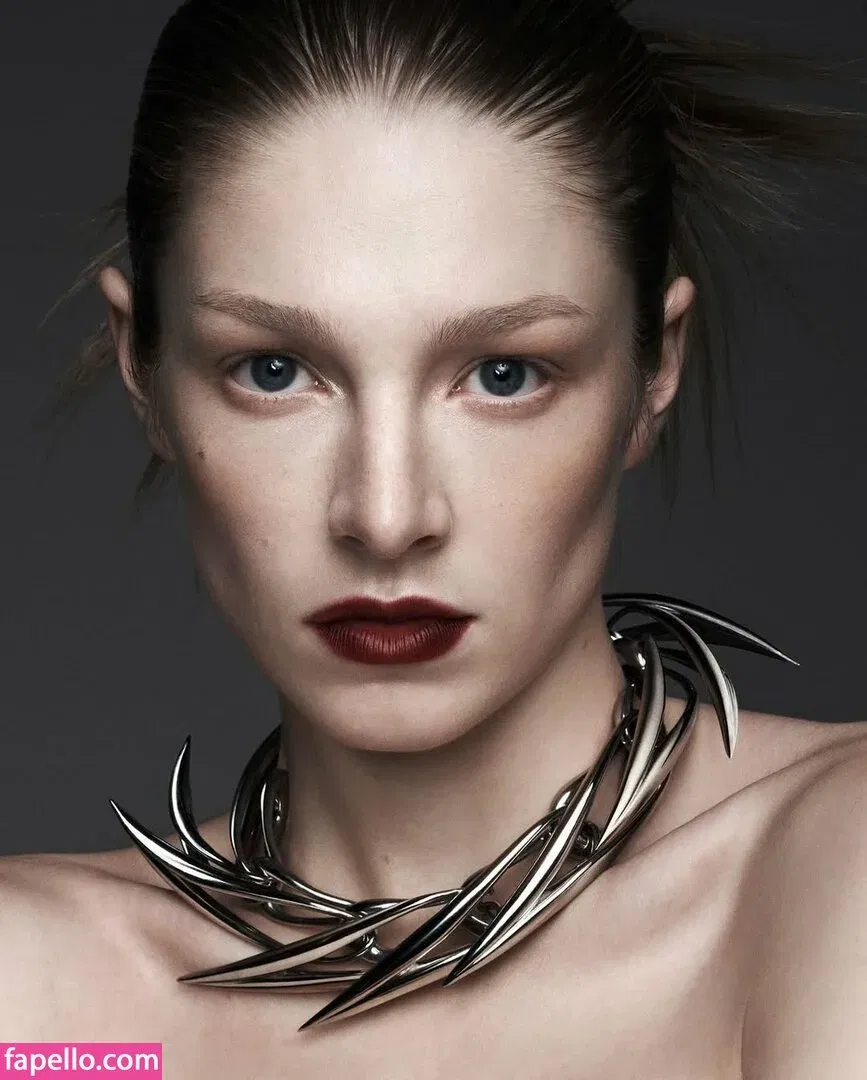 Hunter Schafer Onlyfans Photo Gallery 