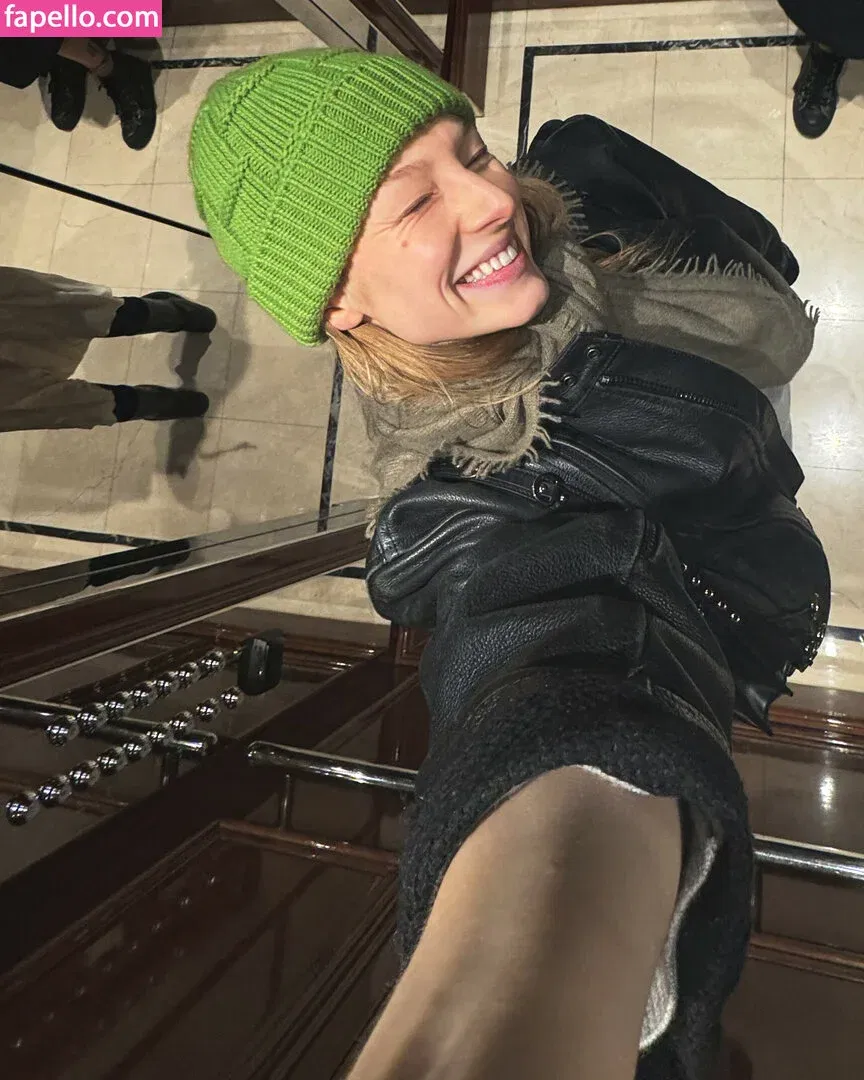 Hunter Schafer Onlyfans Photo Gallery 