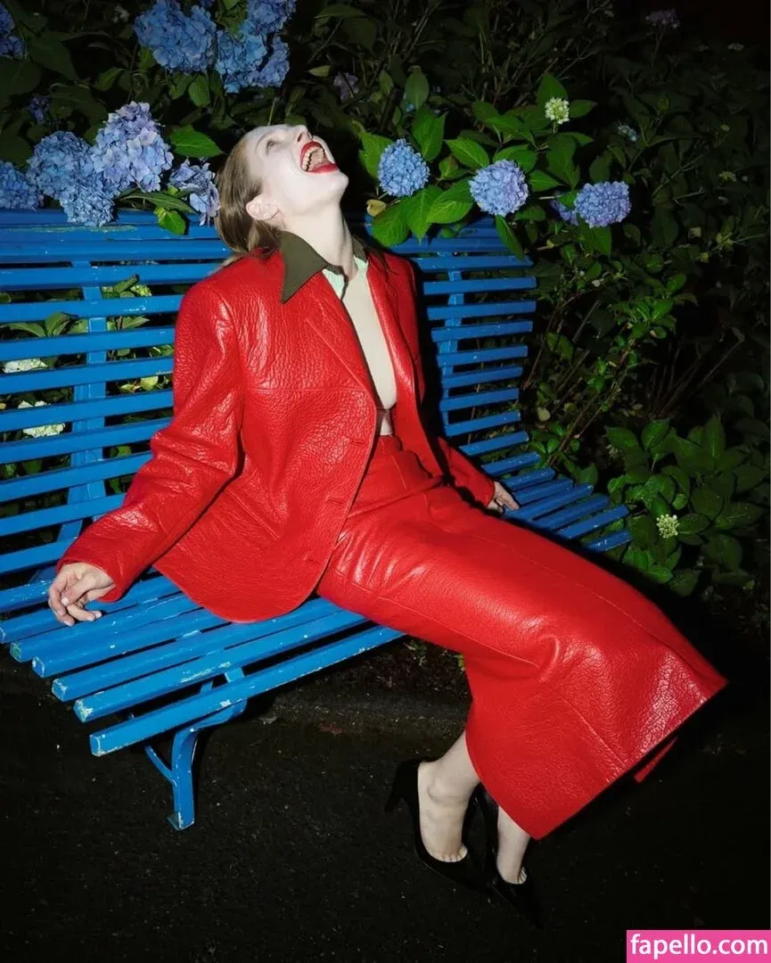 Hunter Schafer Onlyfans Photo Gallery 