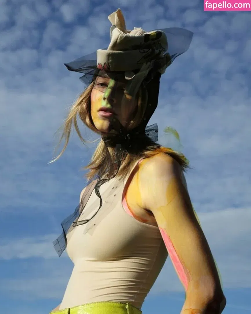 Hunter Schafer Onlyfans Photo Gallery 