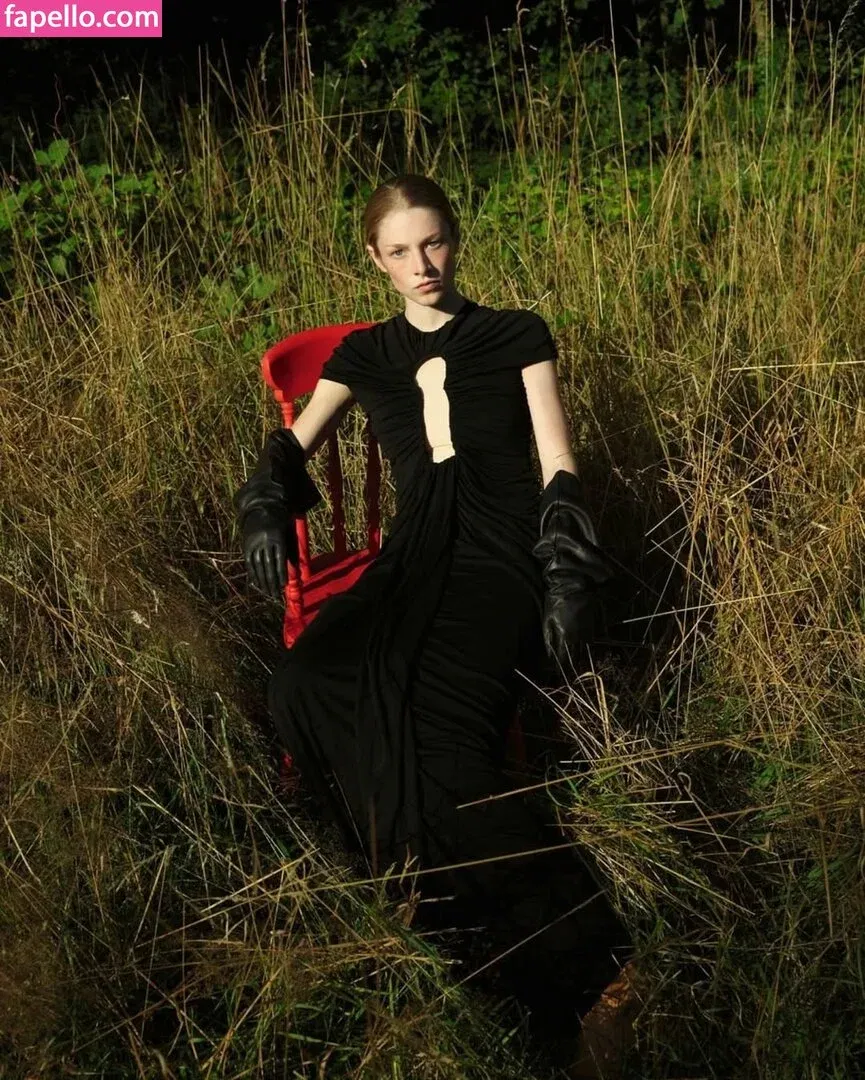 Hunter Schafer Onlyfans Photo Gallery 